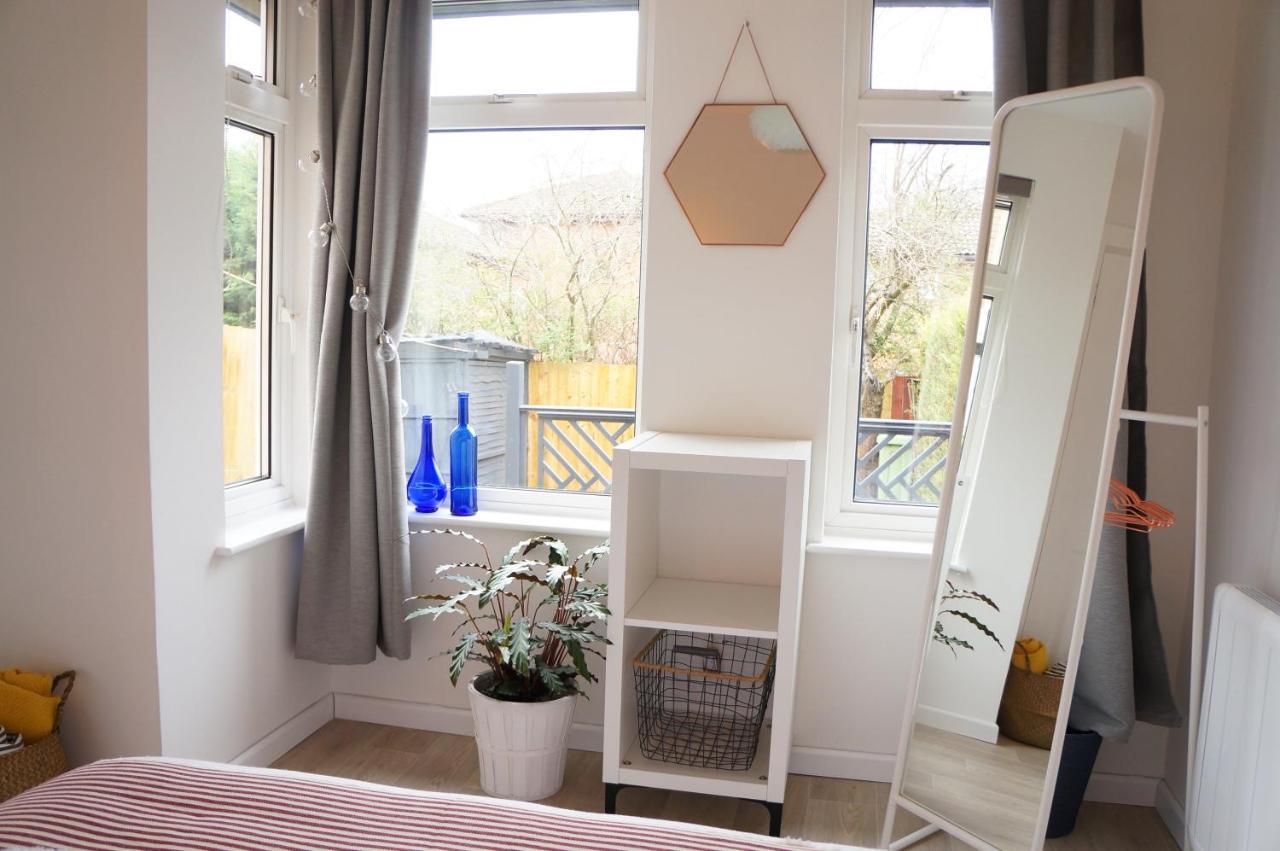 Апартаменты The Oldbrook Garden Flat Милтон-Кейнс Экстерьер фото