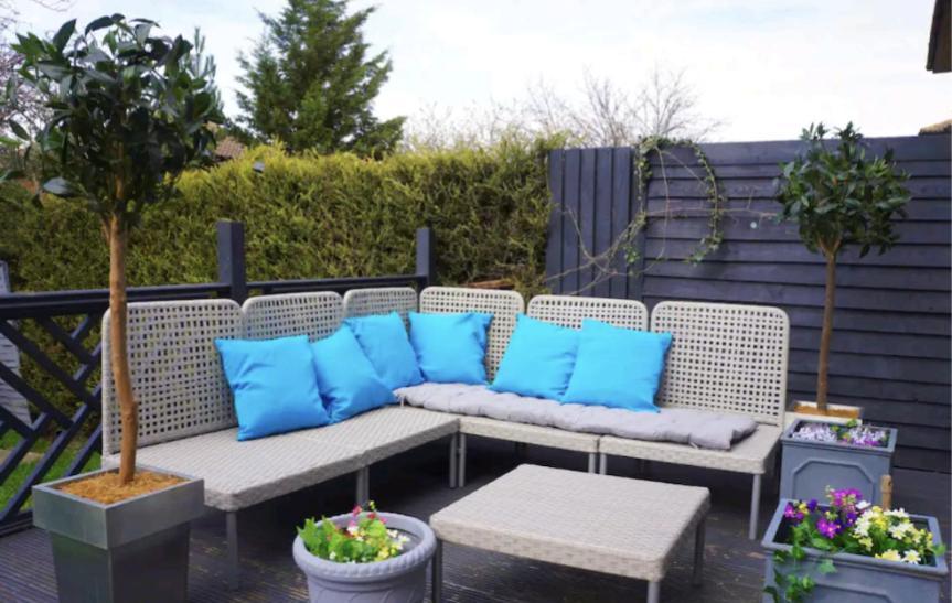 Апартаменты The Oldbrook Garden Flat Милтон-Кейнс Экстерьер фото
